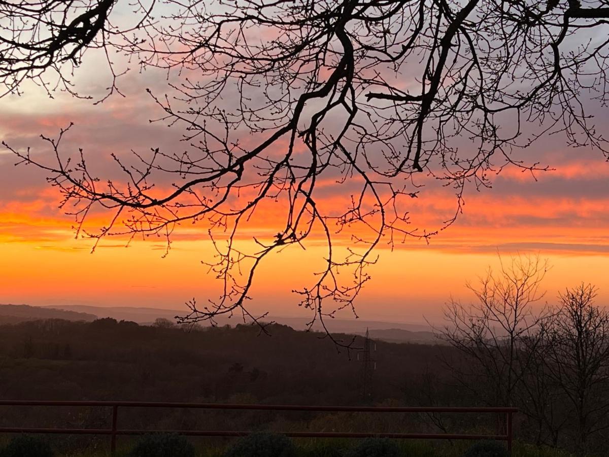 B&B Il Tramonto Barbarano Romano Exterior foto